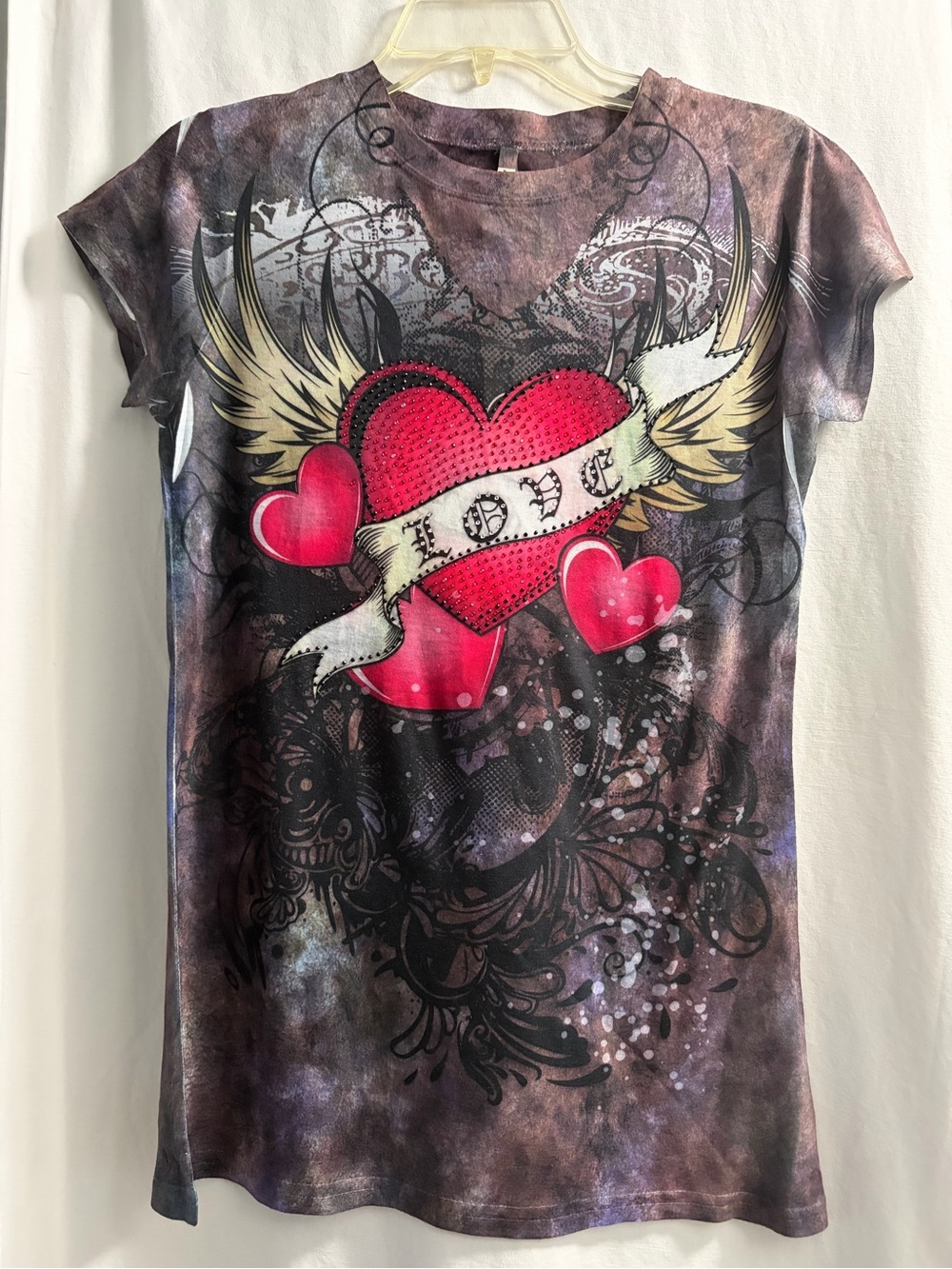 Love Graphic Tee with Red Hearts and Gold Wings - Picture 4 of 5